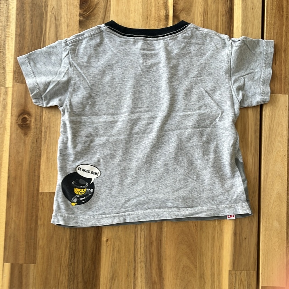 Two Uniqlo x LEGO Gray Kids Tees Bundle Set Unisex Special Edition Crossover - Picture 5 of 7